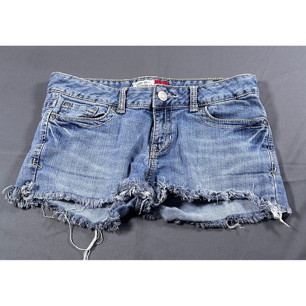 Aeropostale Chelsea Skinny Bootcut Denim Shorts‎ Medium Wash Frayed Hem Size 7/8
